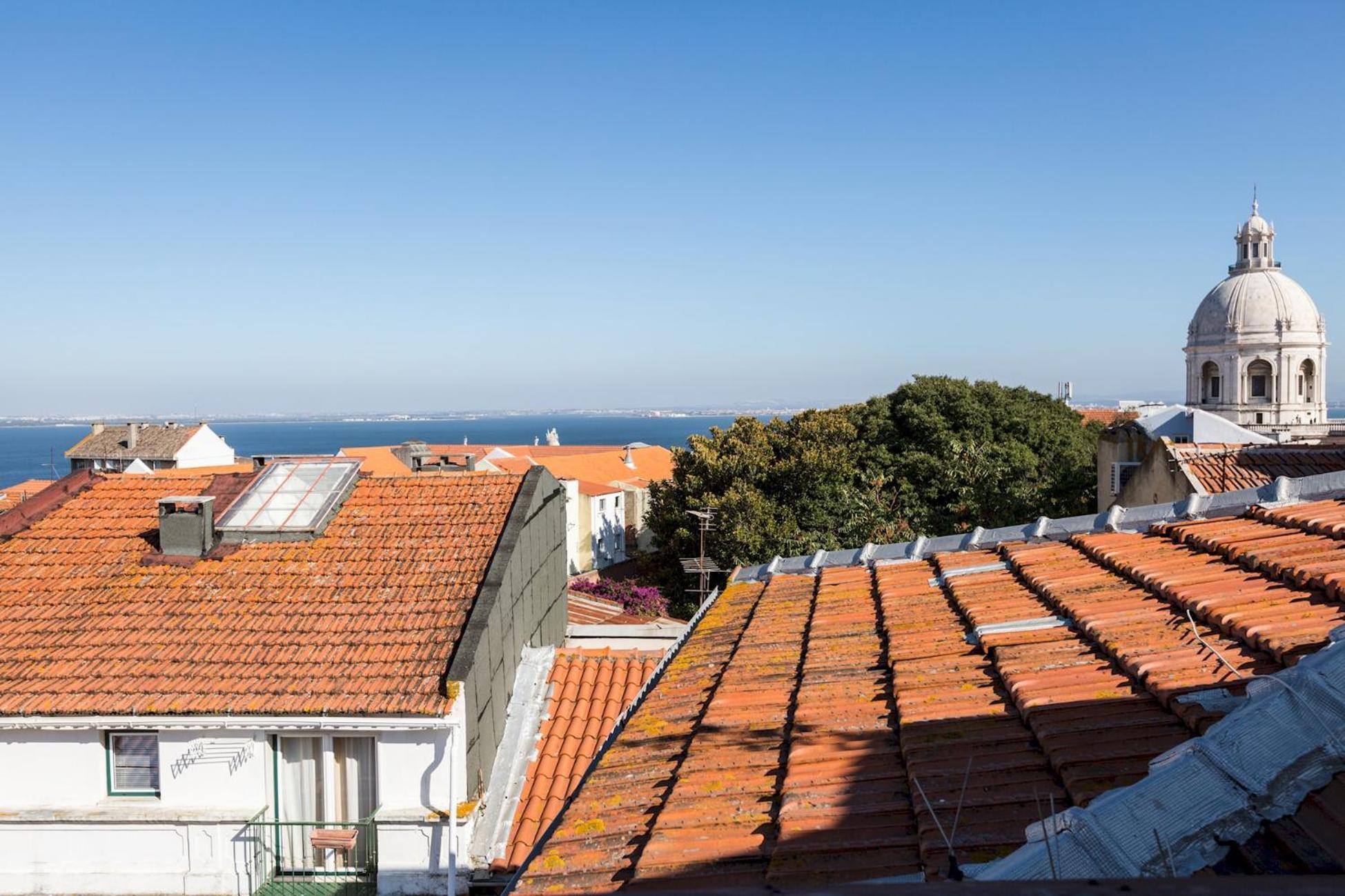 Romantic Gem In Graca Apartment Lisbon Luaran gambar